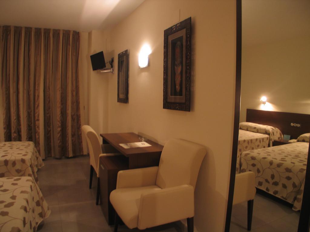 Hotel San Cristobal كوريا الغرفة الصورة