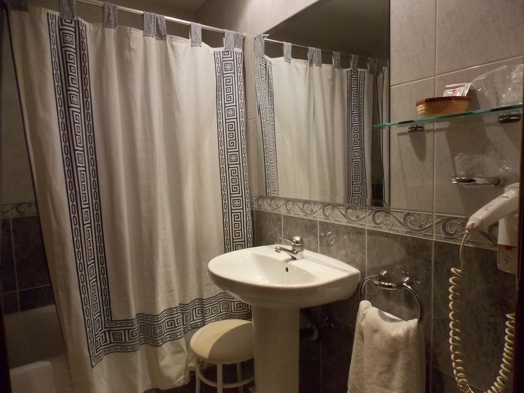 Hotel San Cristobal كوريا الغرفة الصورة